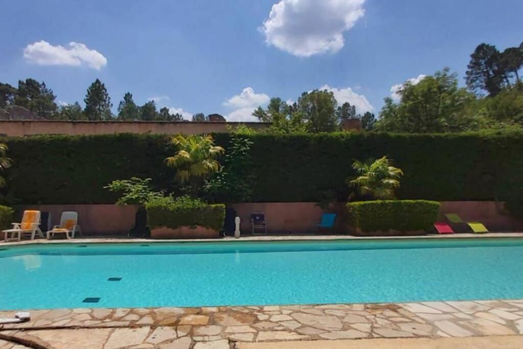 Eblouissant Appartement Au Calme D'Une Residence Avec Piscine Idealement Situe Au Pied Du Colorado Provencal Dans Le Prestigieux Luberon Rustrel Exteriér fotografie