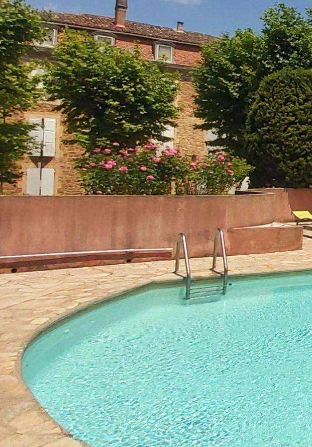 Eblouissant Appartement Au Calme D'Une Residence Avec Piscine Idealement Situe Au Pied Du Colorado Provencal Dans Le Prestigieux Luberon Rustrel Exteriér fotografie