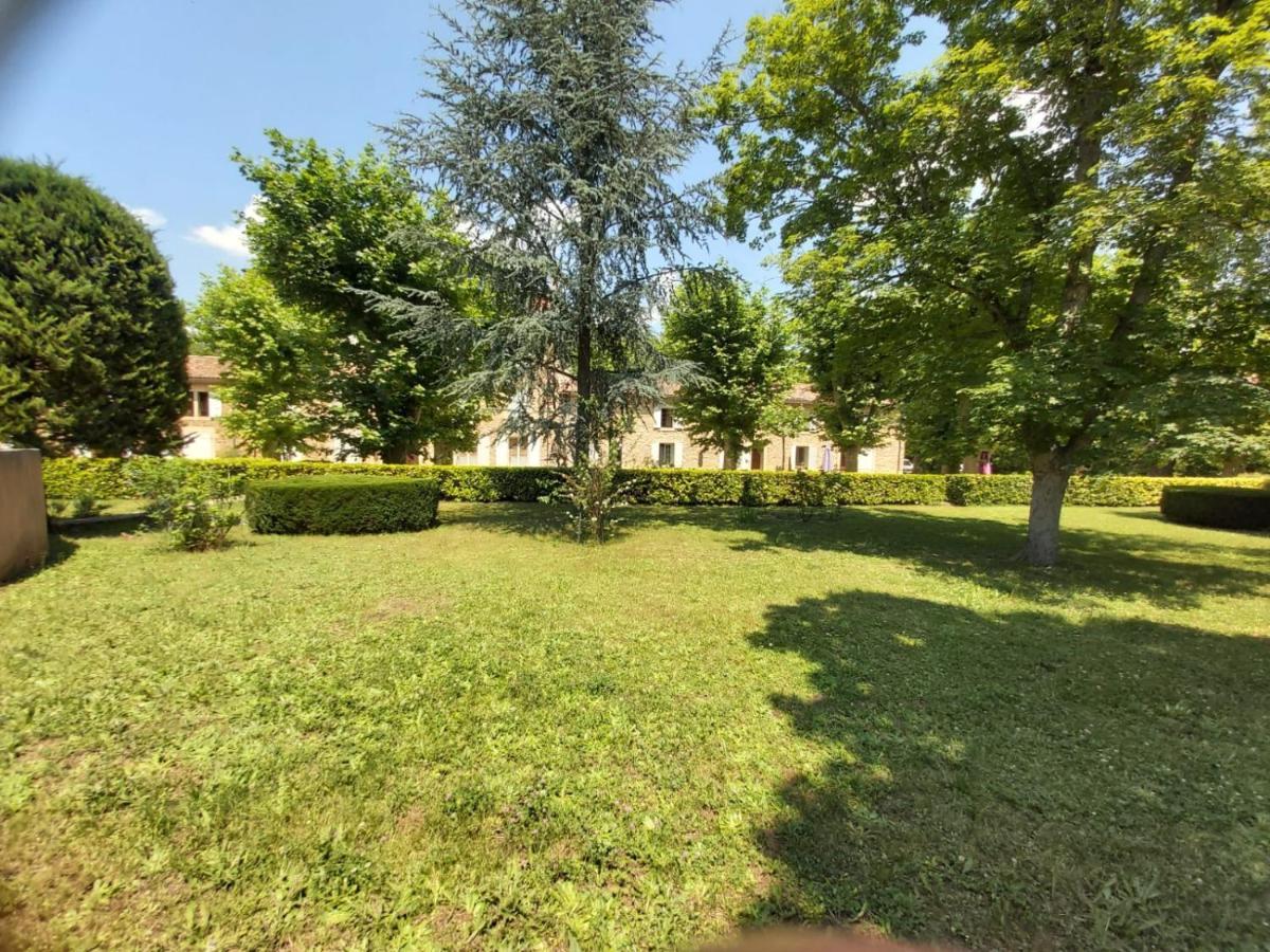 Eblouissant Appartement Au Calme D'Une Residence Avec Piscine Idealement Situe Au Pied Du Colorado Provencal Dans Le Prestigieux Luberon Rustrel Exteriér fotografie