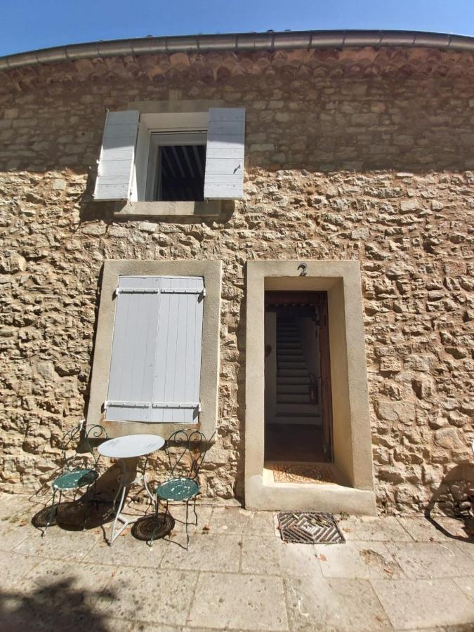 Eblouissant Appartement Au Calme D'Une Residence Avec Piscine Idealement Situe Au Pied Du Colorado Provencal Dans Le Prestigieux Luberon Rustrel Exteriér fotografie