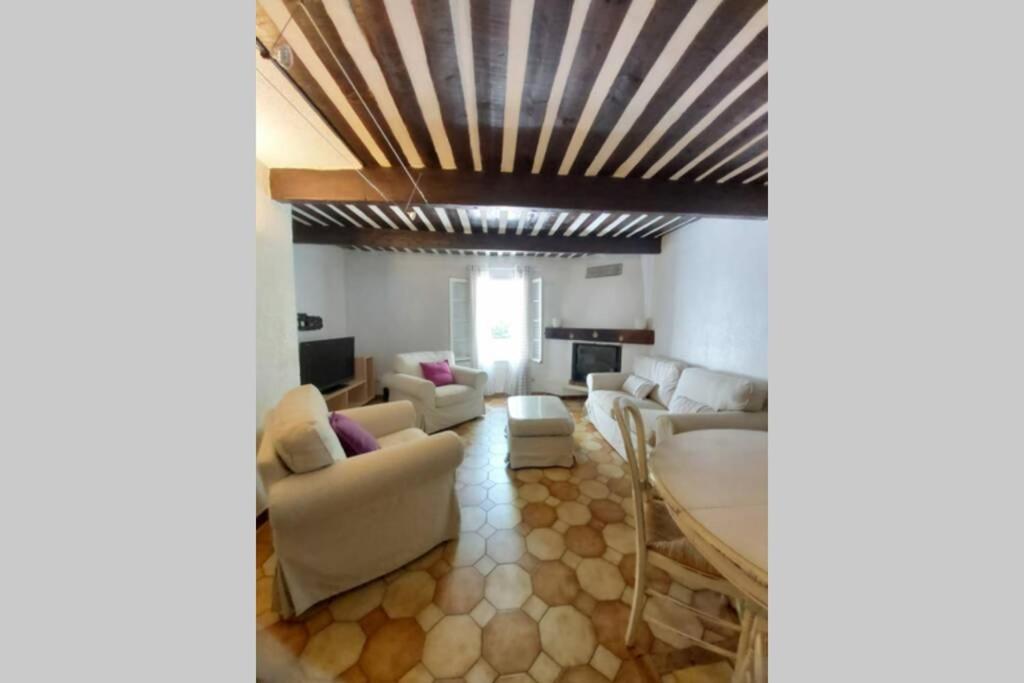 Eblouissant Appartement Au Calme D'Une Residence Avec Piscine Idealement Situe Au Pied Du Colorado Provencal Dans Le Prestigieux Luberon Rustrel Exteriér fotografie